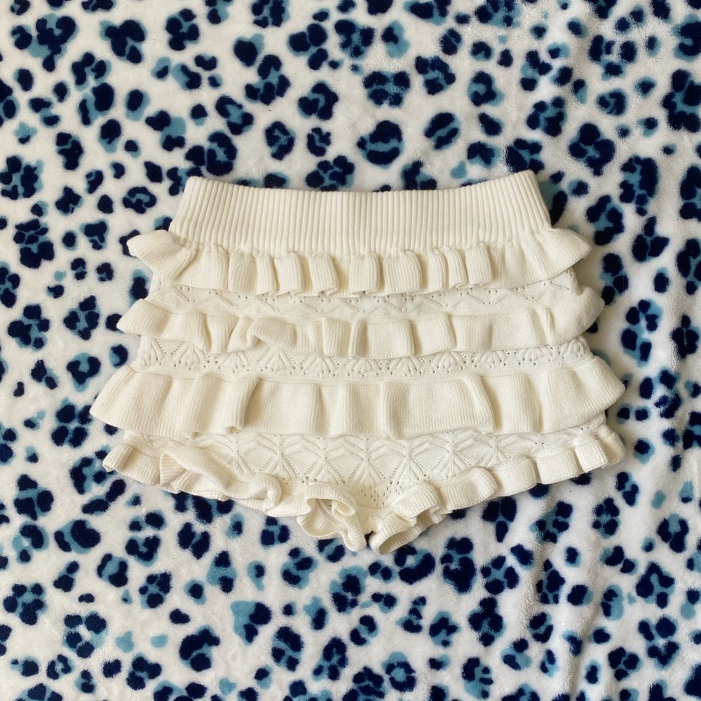 EDIKTED knit micro shorts 🤍
